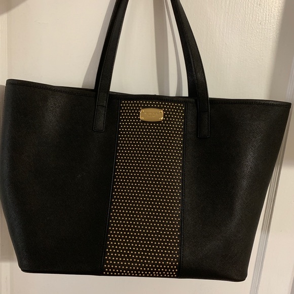 Michael Kors Handbags - Michael Kors Tote